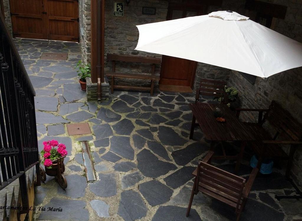 Tia Maria Bed and Breakfast Cerredo Exteriör bild