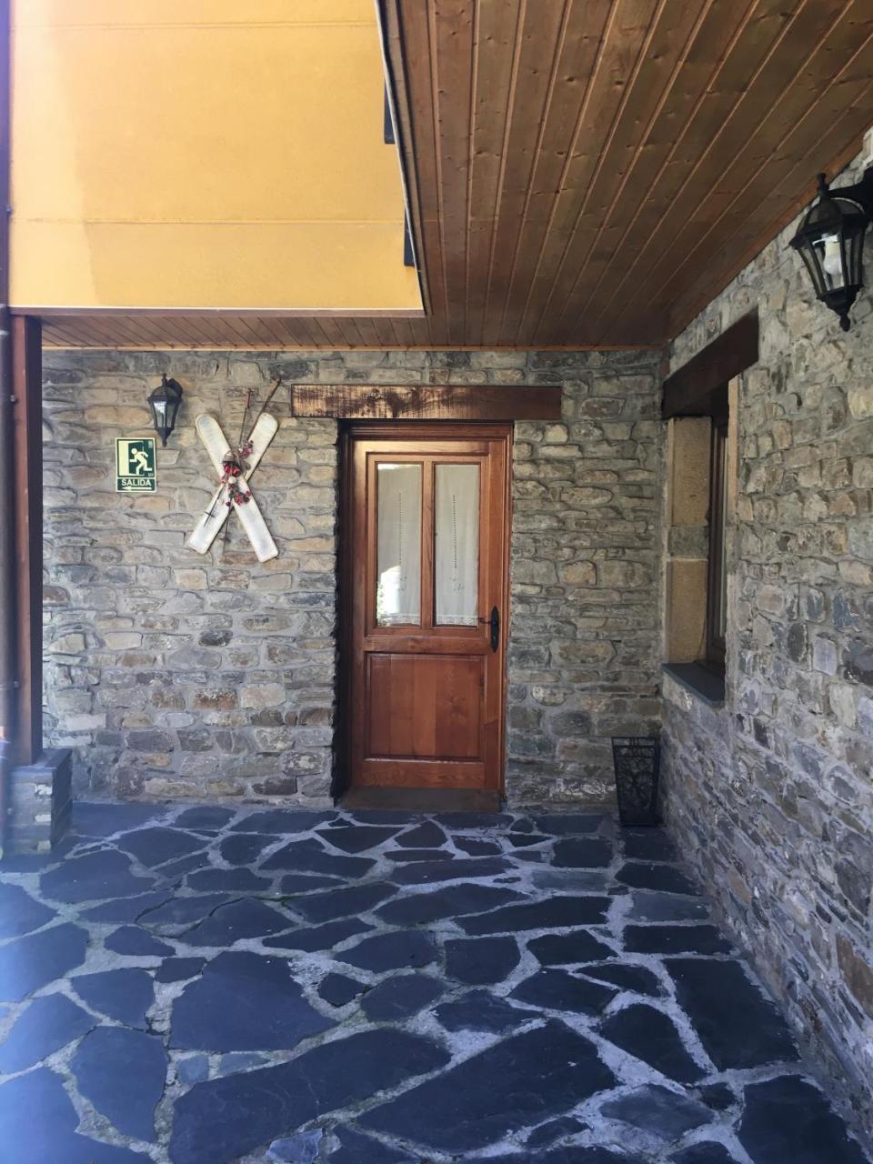 Tia Maria Bed and Breakfast Cerredo Exteriör bild